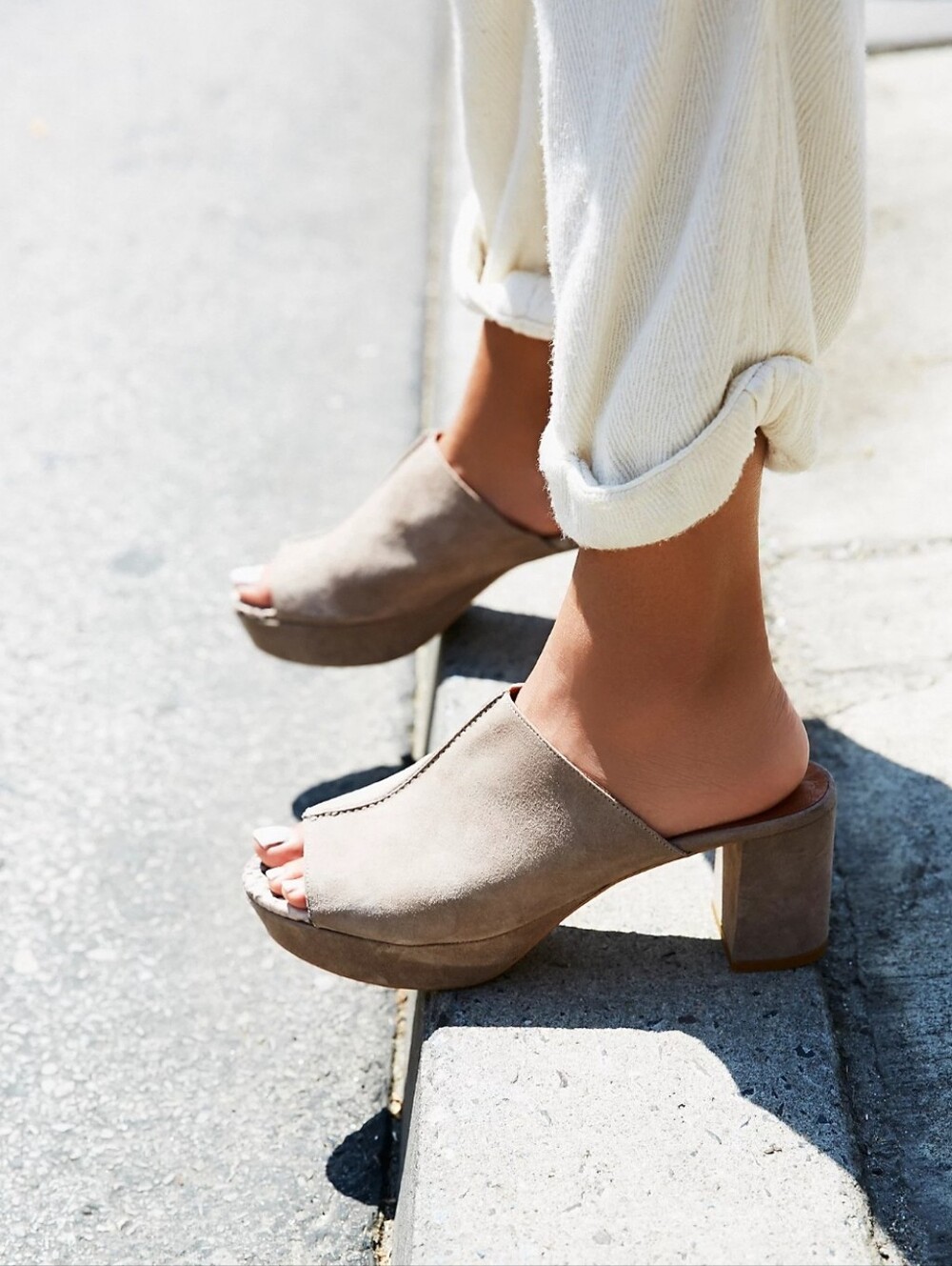 Free People MOODY MULE Taupe Gray Suede Leather Open-Toe Mule Block Heels 38